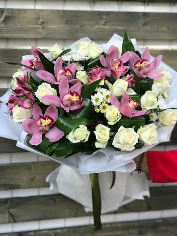 Букет цветов из: Розы и Хризантемы в Лоухи