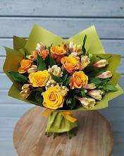 Букет цветов из:  Альстромерии и Розы в Лоухи
