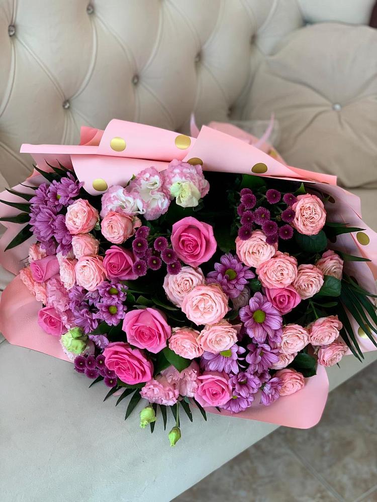 Букет цветов из: Хризантемы, Розы и Лизиантусы в Лоухи