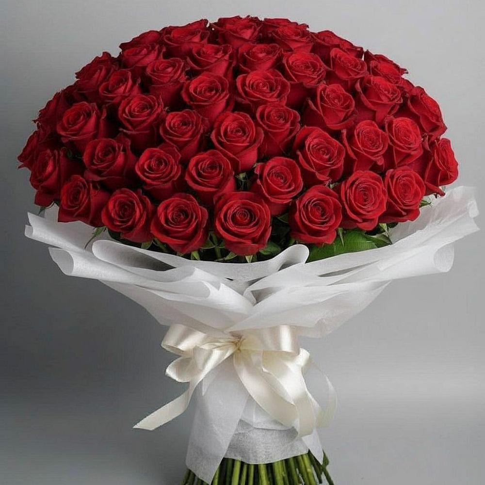 Букет 101 Красная роза Блэк Мэджик в Лоухи