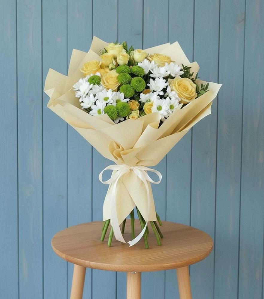 Букет цветов из: Хризантемы и Розы в Лоухи