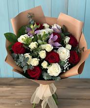 Букет цветов из:  Розы и Альстромерии в Лоухи