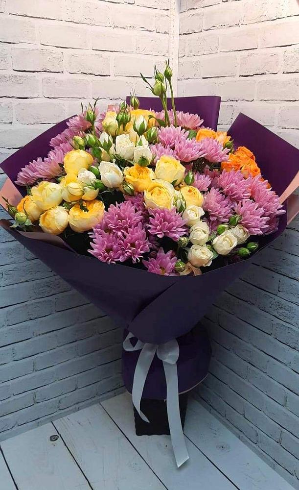Букет цветов из: Хризантемы и Розы в Лоухи