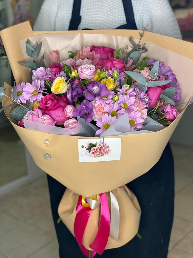 Букет цветов из: Хризантемы, Гвоздики и Альстромерии в Лоухи