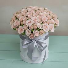 Цветочная композиция из Розы в шляпной коробке в Лоухи