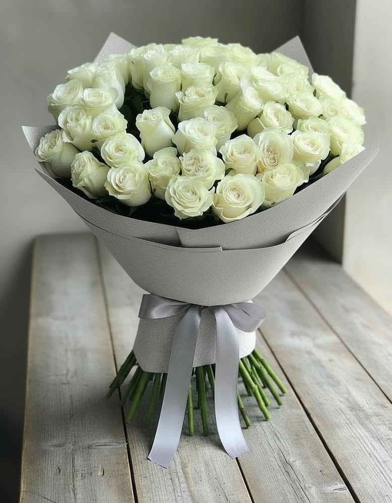 Букет 35 Белых роз в Лоухи