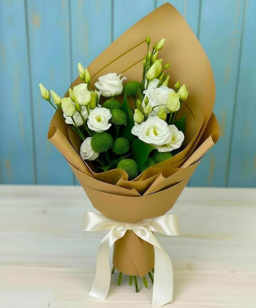 Букет цветов из: Хризантемы и Лизиантусы в Лоухи