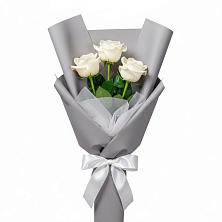 Букет 3 белые розы в Лоухи