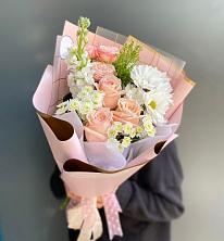 Букет цветов из:  Хризантемы и Розы в Лоухи