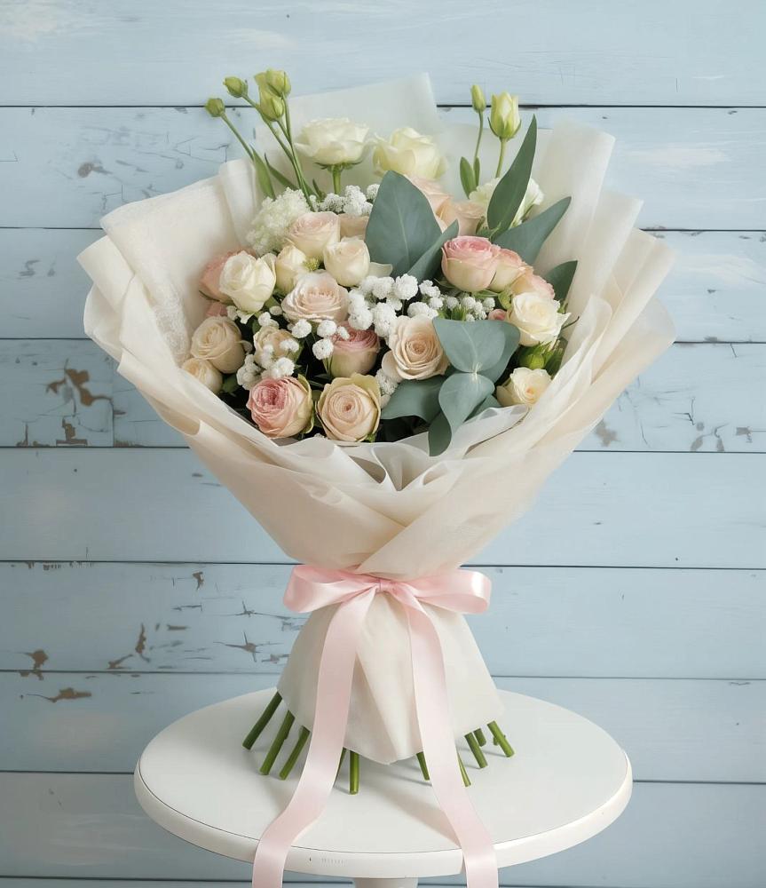 Букет цветов из: Розы и Лизиантусы в Лоухи