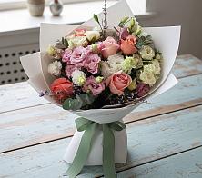 Букет цветов из:  Розы, Лизиантусы и Гвоздики #REPLACE_PRED# Лоухи