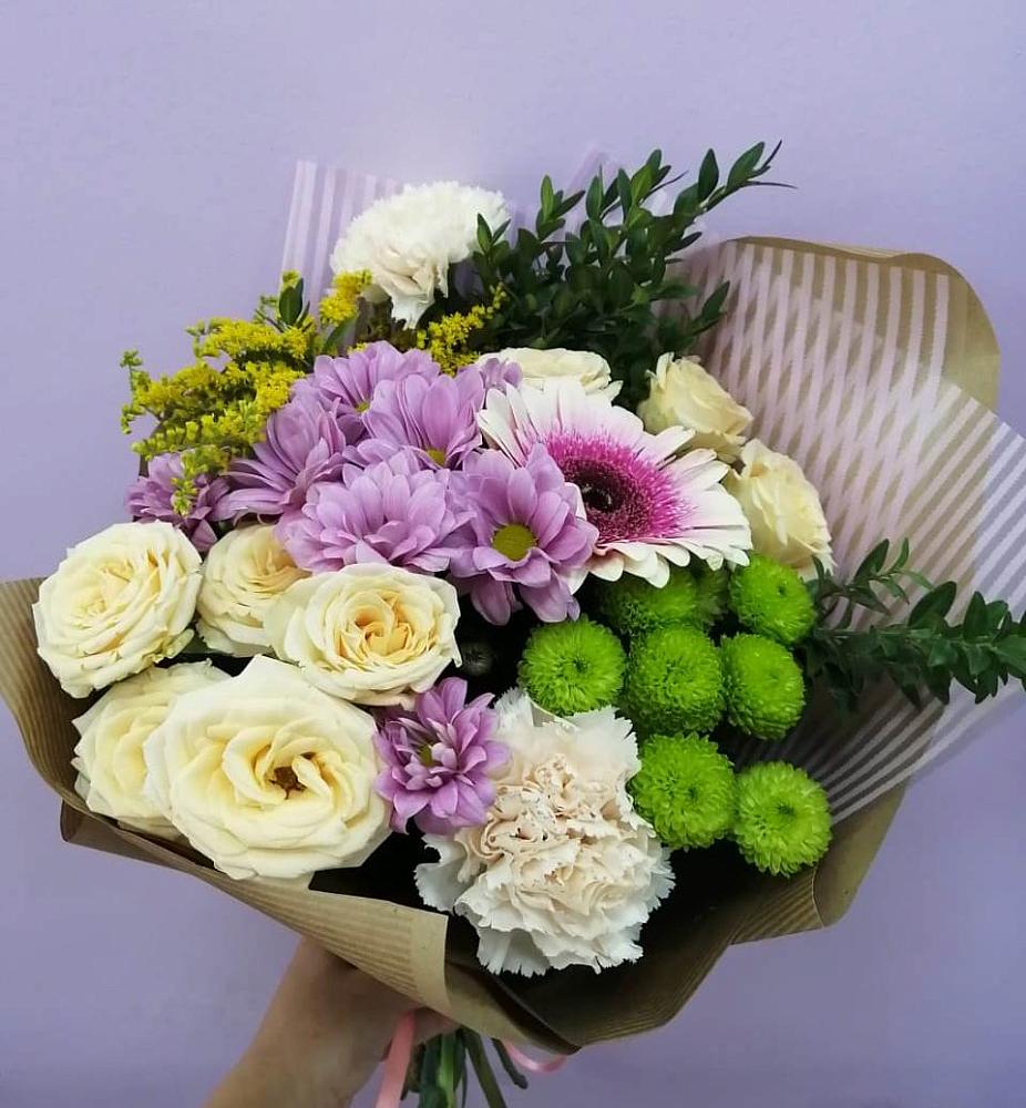 Букет цветов из: Хризантемы, Розы, Гвоздики и Герберы в Лоухи