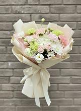 Букет цветов из:  Гвоздики, Розы, Лизиантусы и Хризантемы в Лоухи