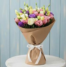 Букет цветов из:  Лизиантусы в Лоухи