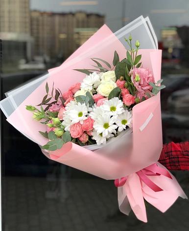 Букет цветов из: Розы, Лизиантусы и Хризантемы в Лоухи