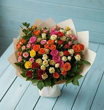 Букет Микс из разноцветных кустовых роз в Лоухи