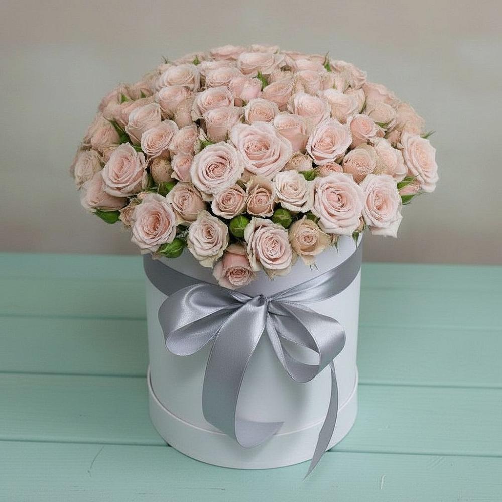 Цветочная композиция из Розы в шляпной коробке в Лоухи