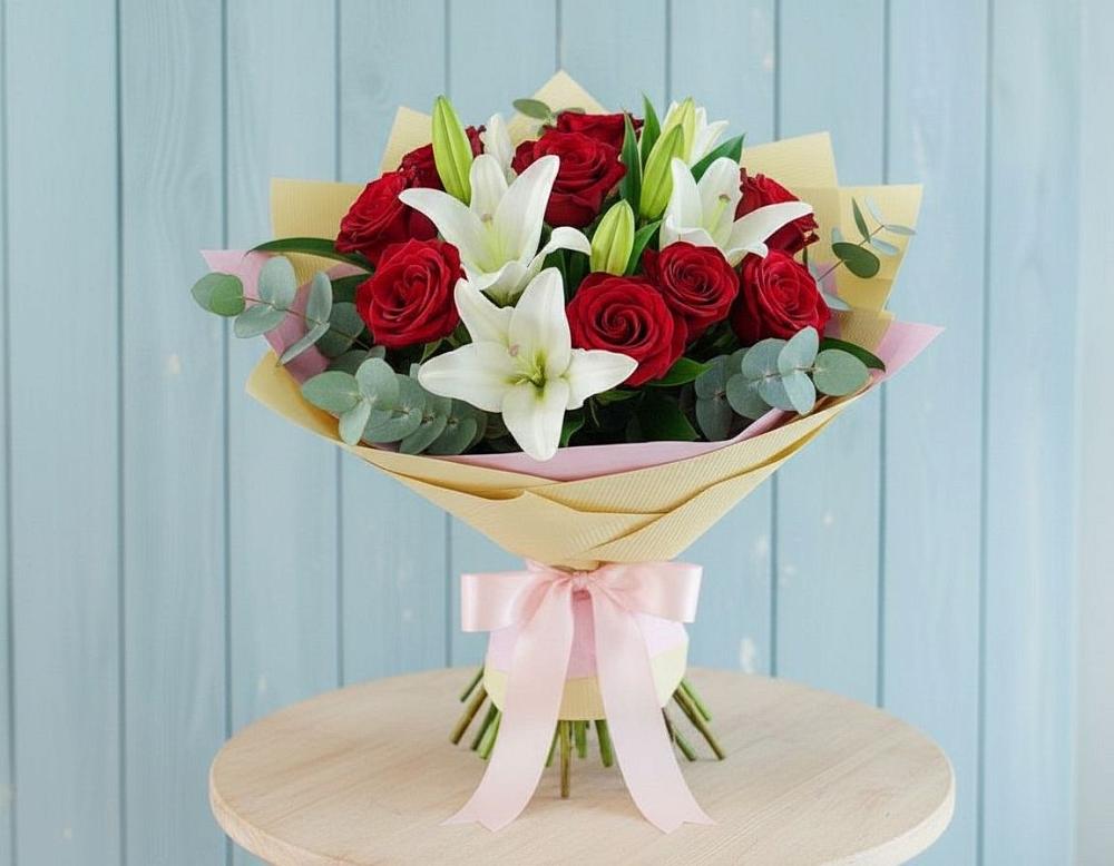 Букет цветов из: Лилии и Розы в Лоухи